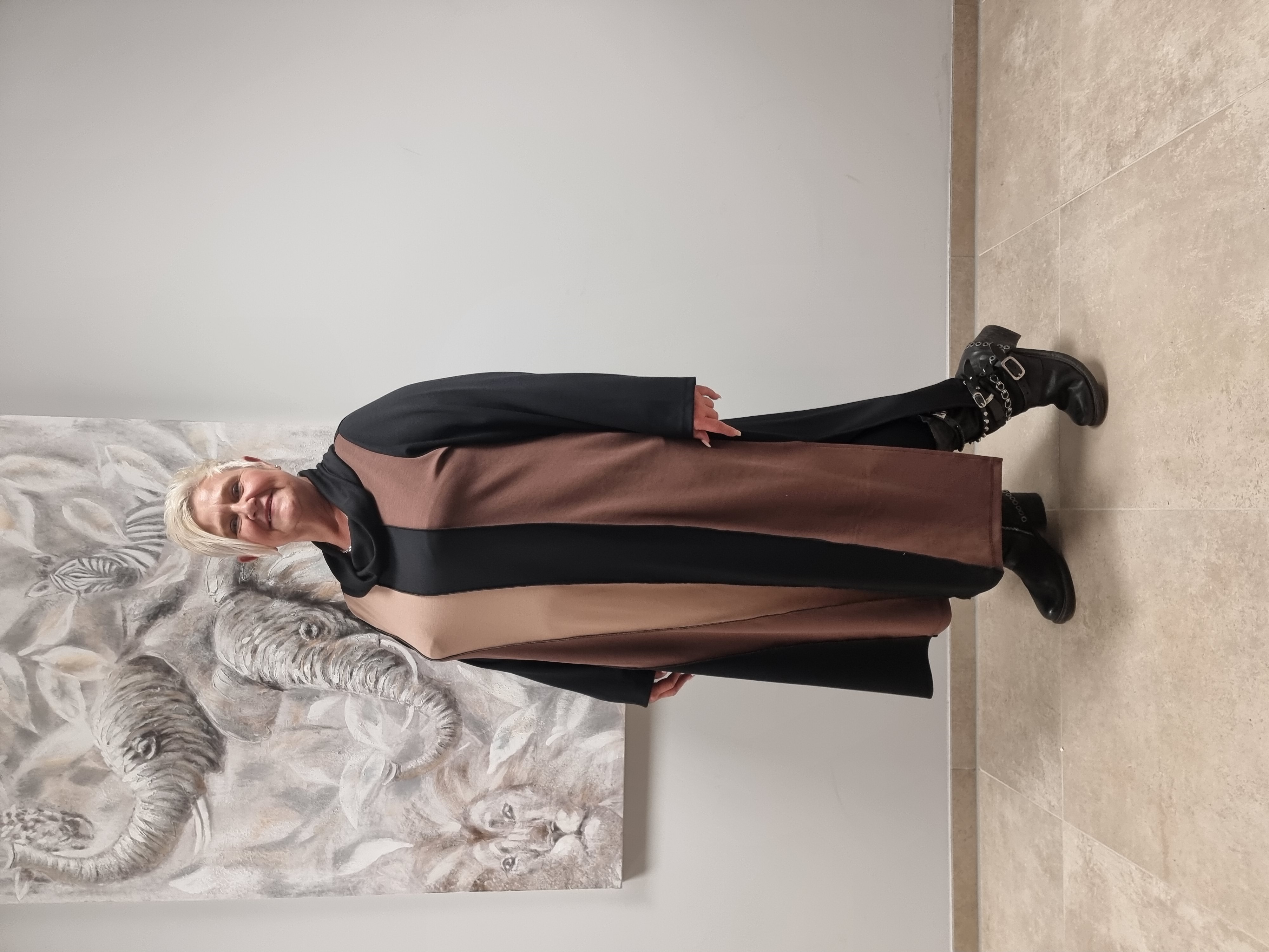 Kleid von CN-G in 4 Größen bis Größe 62 mit Overlock in Brauntönen