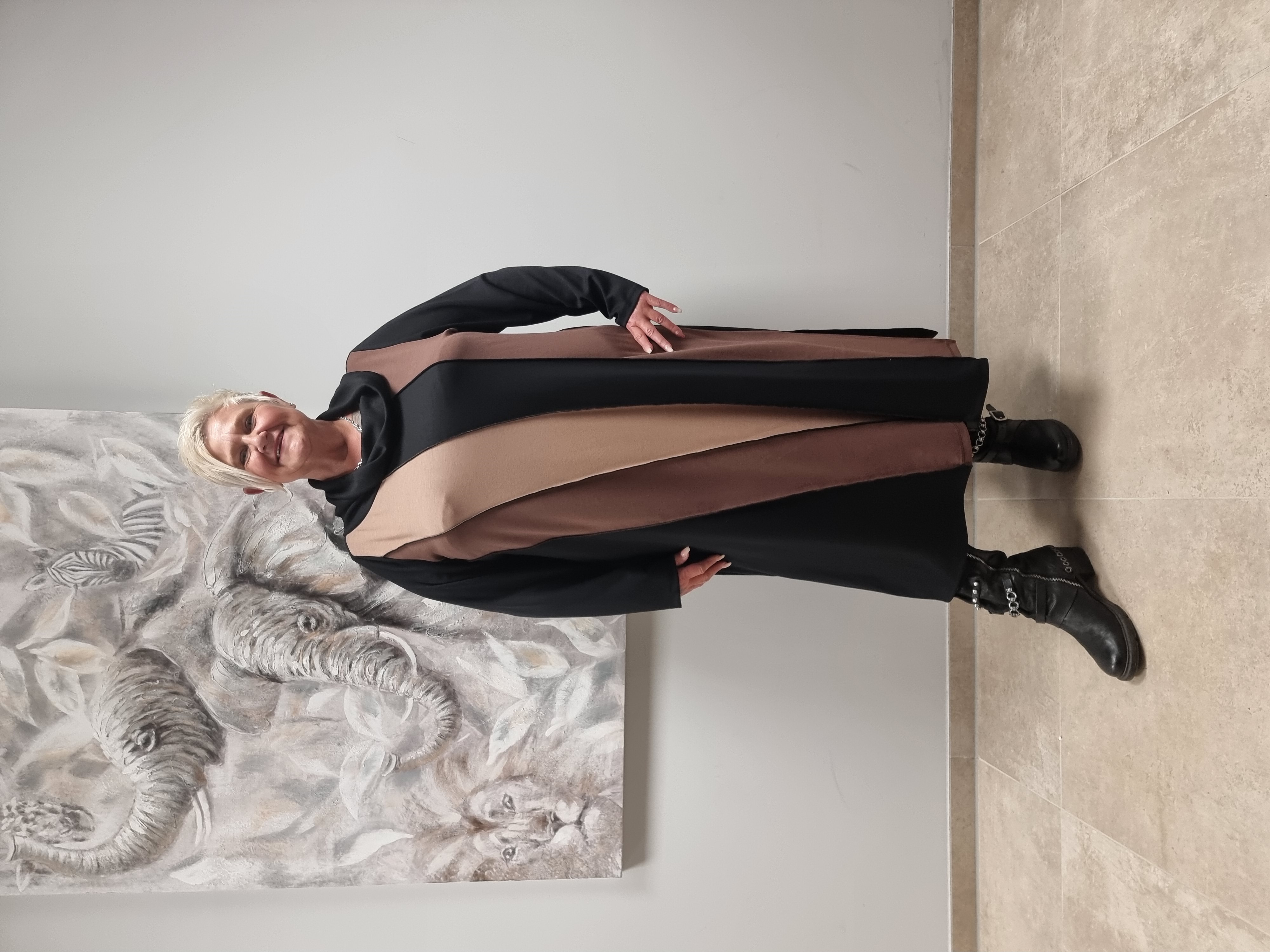 Kleid von CN-G in 4 Größen bis Größe 62 mit Overlock in Brauntönen