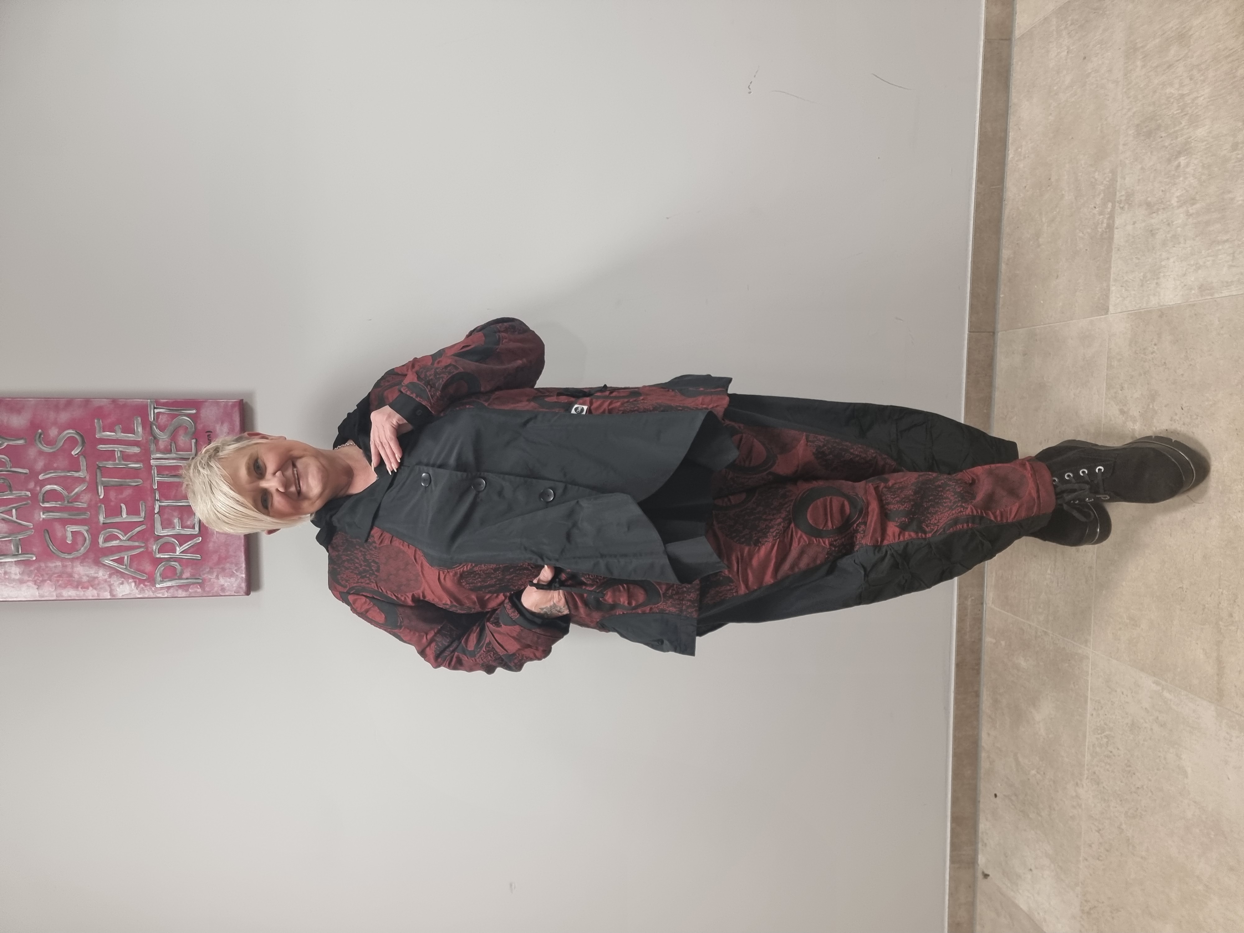 Hose von Mädchenglück in 2 Farben und 3 Größen passender Blazer auch im Shop