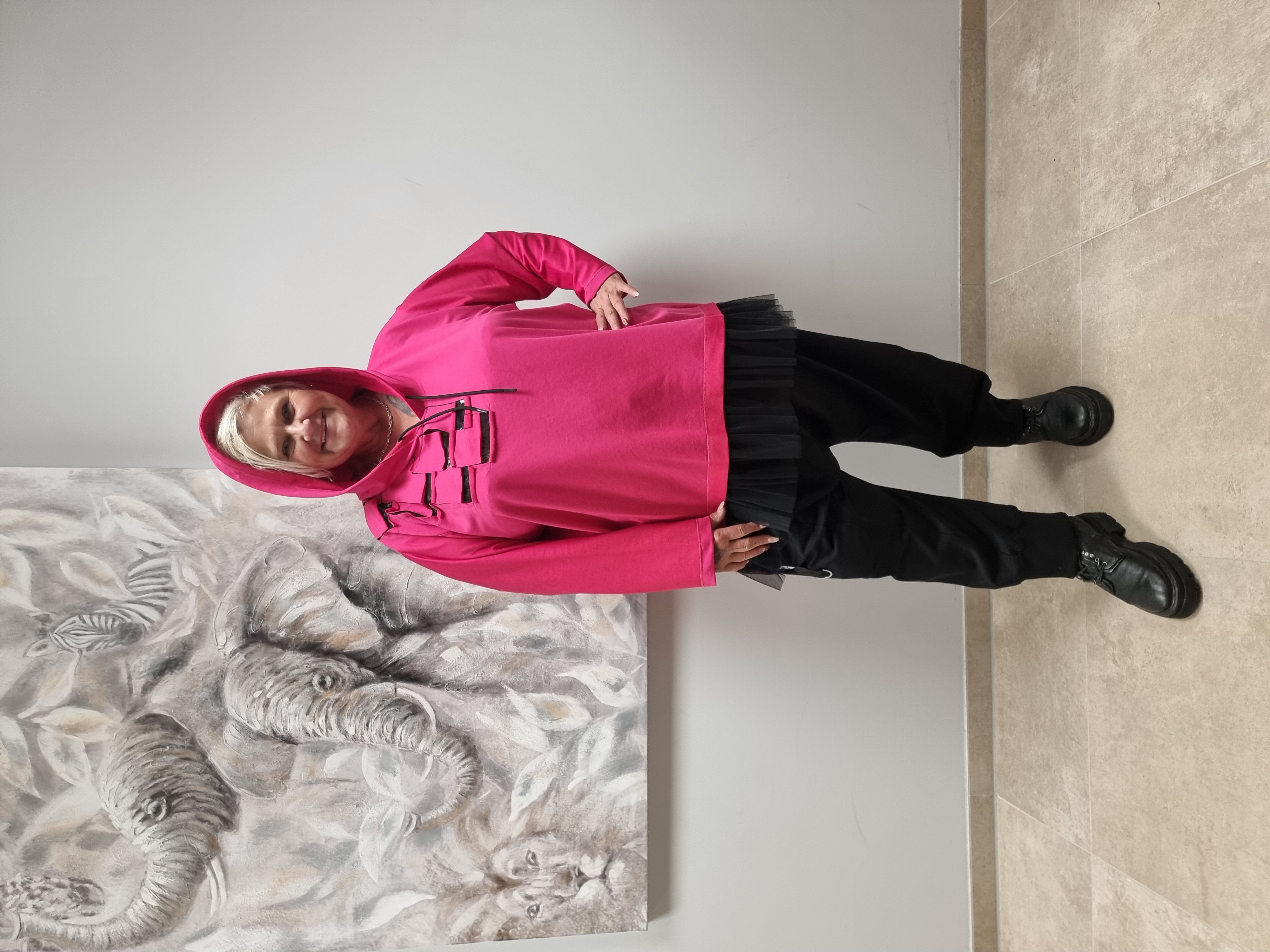 Hoodie mit Kapuze von CN-G in 4 Farben, 3 Größen bis Gr 58/60 mit Tülleinsätzen