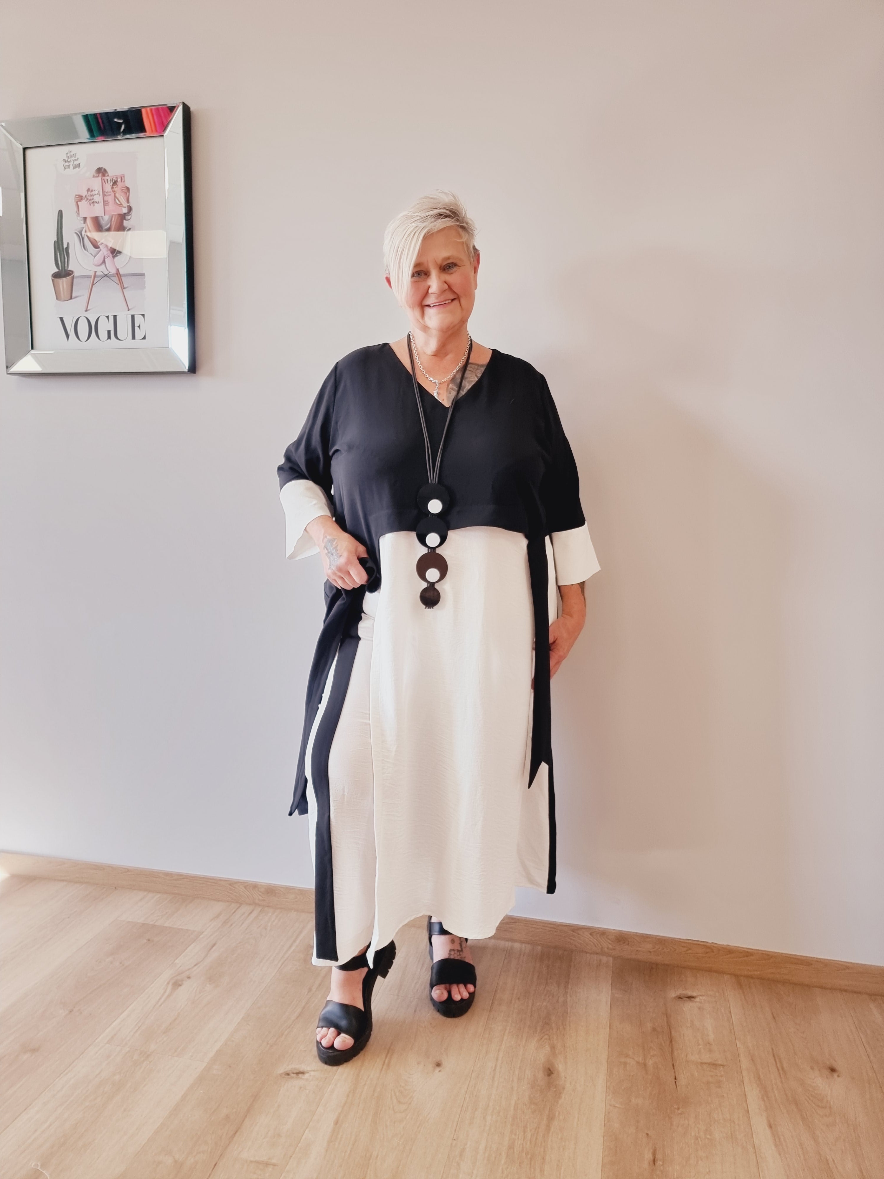 Zweiteiler von CN-G mit Hose und Longtunika in Schwarz Weiß