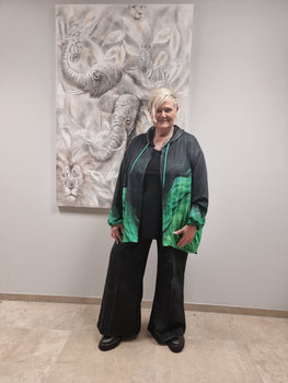 Zweiteiler mit Jacke und Marlene Hose in Smaragd Grün und Schwarz Einheitsgröße bis Gr 64