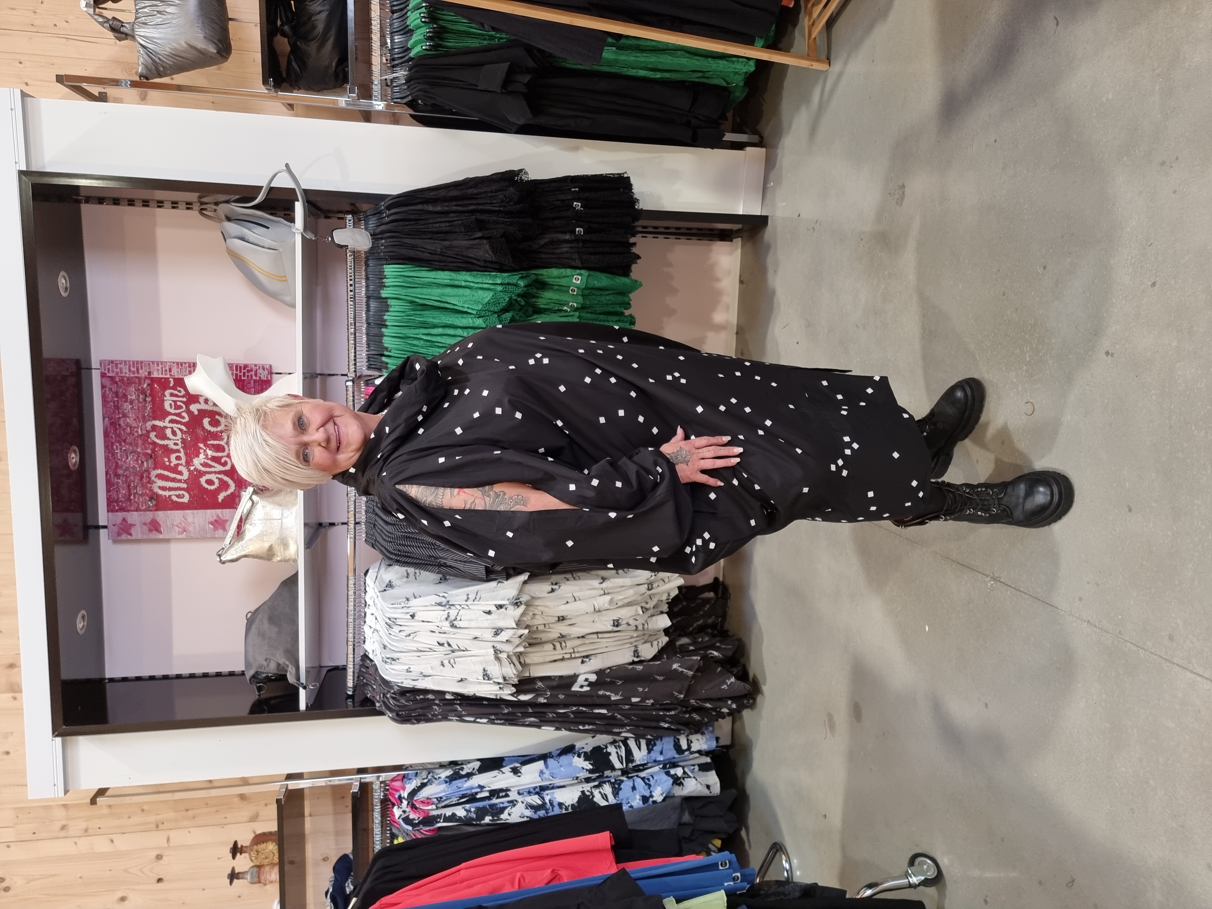Kleid Tunika mit Cut Out in Schwarz Weiss mit Karo Design