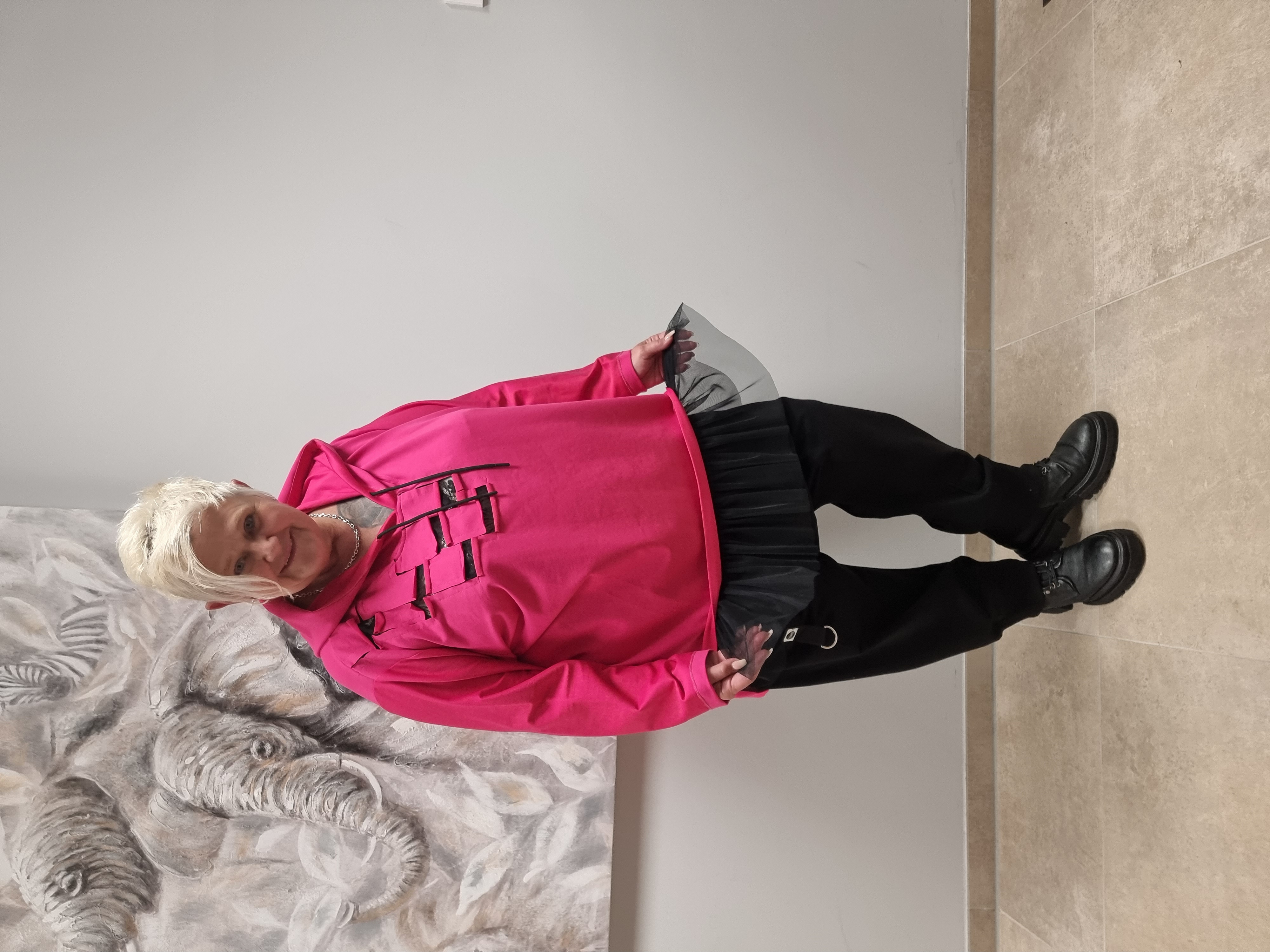 Hoodie mit Kapuze von CN-G in 4 Farben, 3 Größen bis Gr 58/60 mit Tülleinsätzen