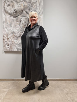 Kleid von CN-G in 4 Größen bis Größe 60 mit Lederlook einseitig