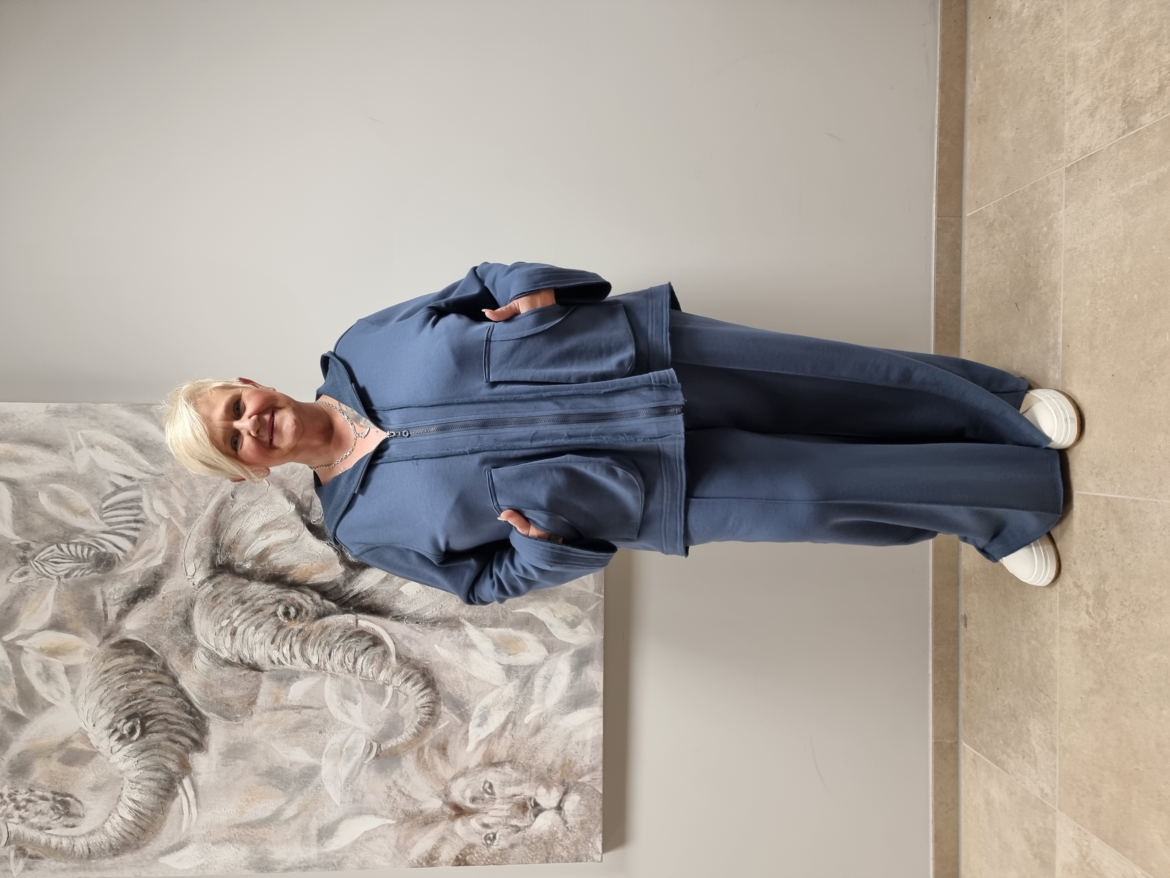 Zweiteiler aus Sweat mit Jacke und Marlene Hose in 3 Farben bis Gr 58/60