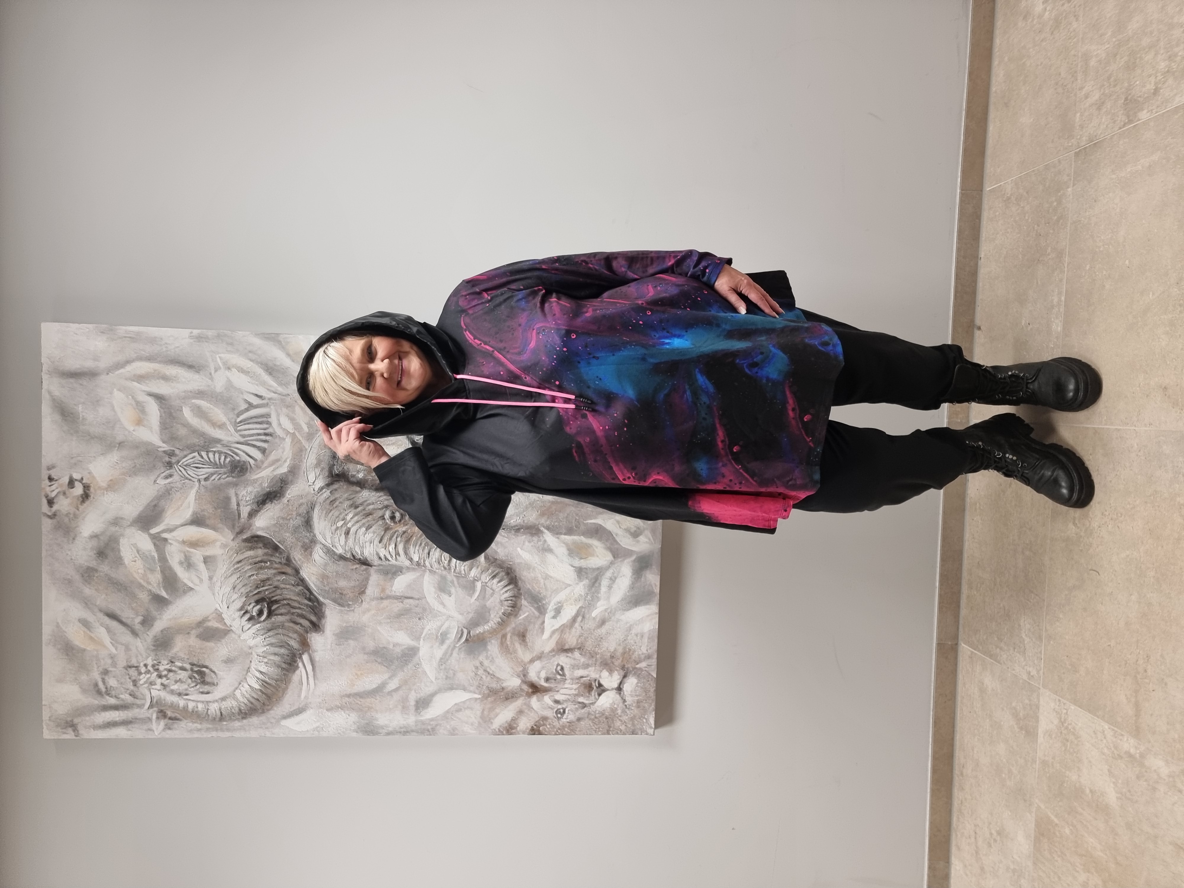 Hoodie mit Kapuze von CN-G in Schwarz bunt und ausgefallenem Design